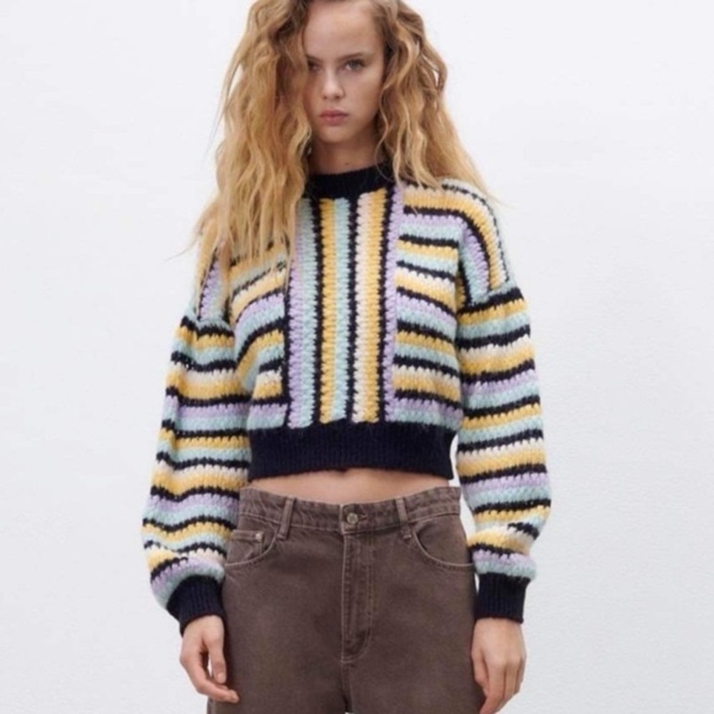Zara Black and Yellow Striped Sweater